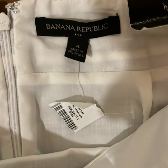 NEW Banana Republic Skirt - Size 4 - Picture 2 of 6